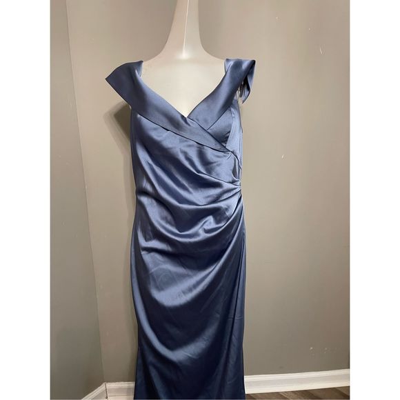 RICKIE FREEMAN FOR TERI JON Off-Shoulder Ruched Taffeta Gown - Picture 5 of 9